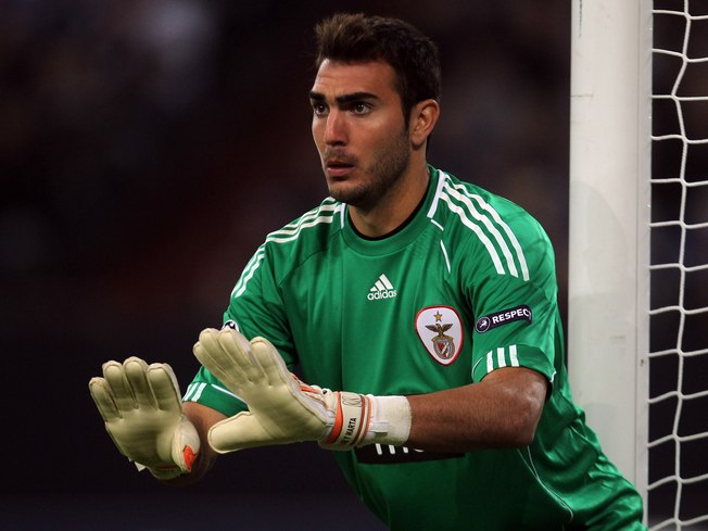 O Benfica vendeu Roberto por 8,6 milhões mas só recebeu 86 mil euros pelo guarda-redes!