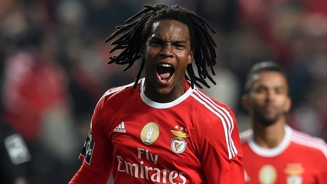 Bomba de Renato Sanches pressiona Sporting e FC Porto