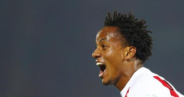 Salário galático e prémio de assinatura para o empresário de Carrillo