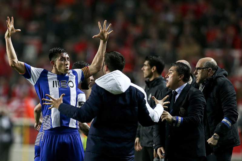 Reviravolta na Luz dá vitória aos Dragões