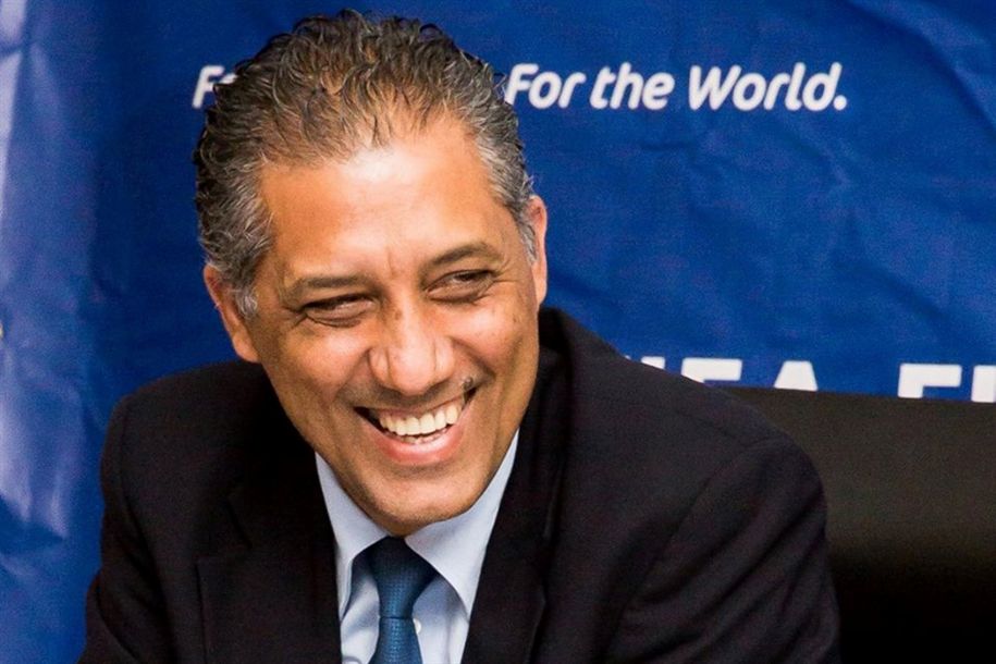 Instrutor de árbitros da FIFA queimou camisola do…Sporting (COM VÍDEO)