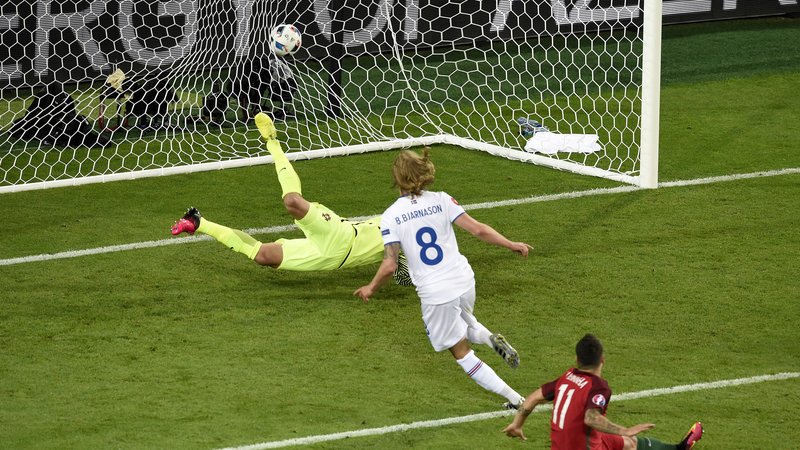 Balde de água fria em Saint-Étienne