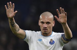 Maicon assina pelo Galatasaray