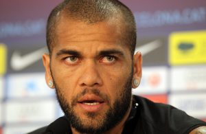 Daniel Alves explica porque trocou o Barcelona pela Juventus