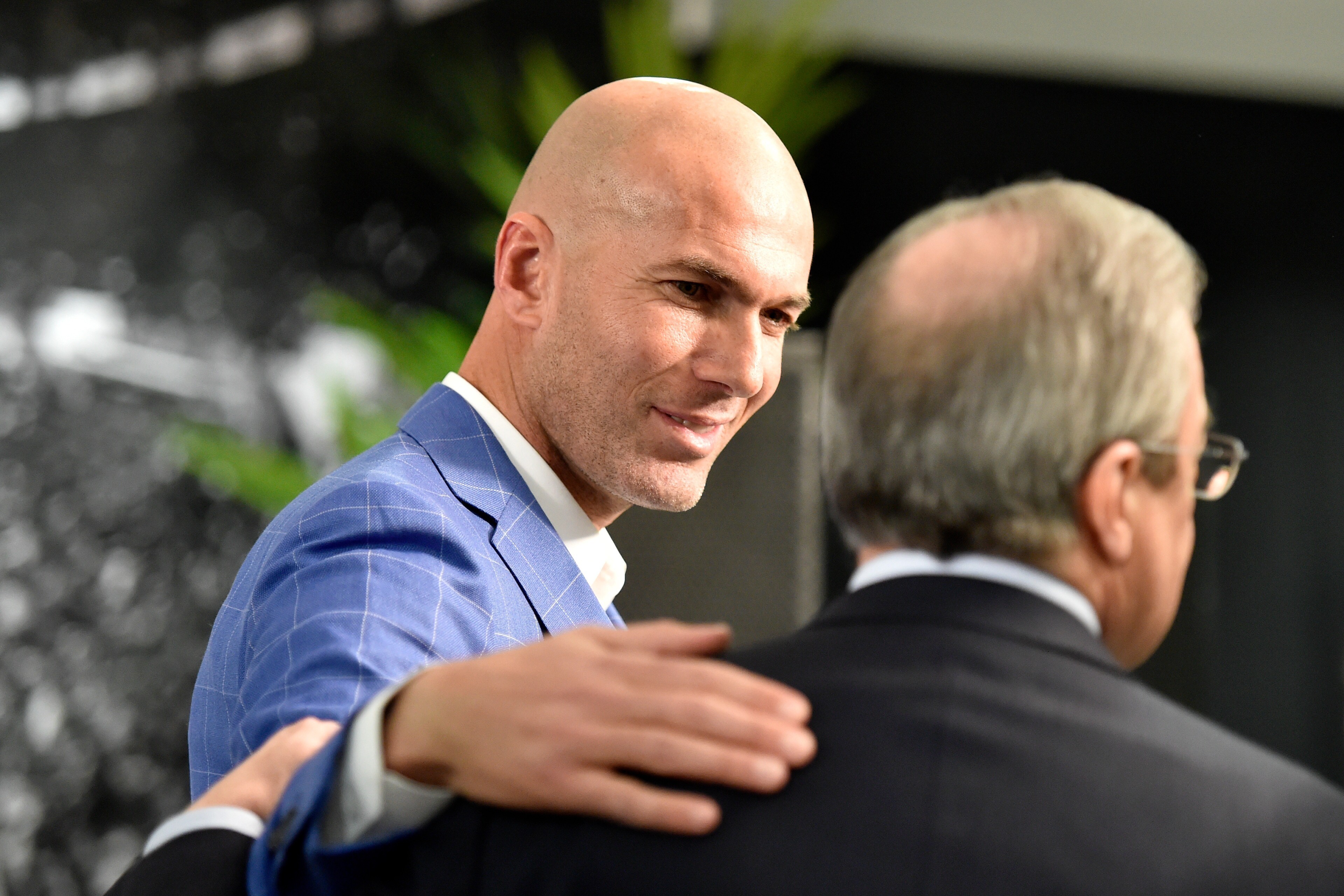 Zidane pede a Florentino Pérez que contrate jogador do Leicester