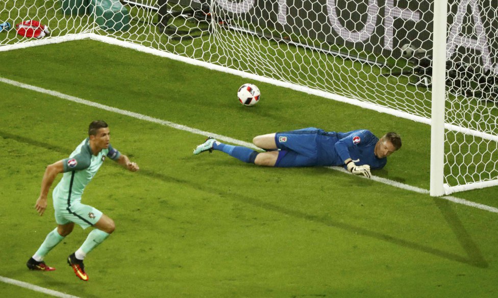 Portugal vence País de Gales e garante presença na final de Paris