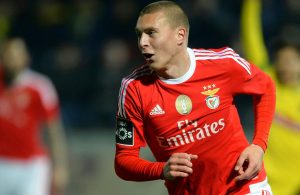 Inter promete fazer proposta por Lindelof em janeiro
