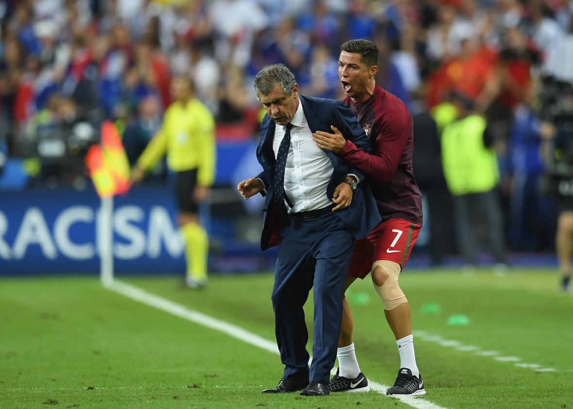 Lenda do Benfica arrasa atitude de Ronaldo na final do Euro-2016