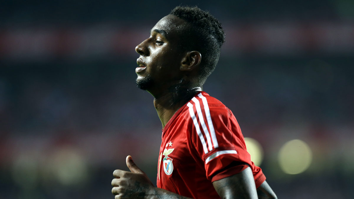 Benfica viaja para Lyon sem Talisca por opção técnica