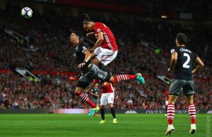 Ibrahimovic foi o protagonista no regresso de Pogba