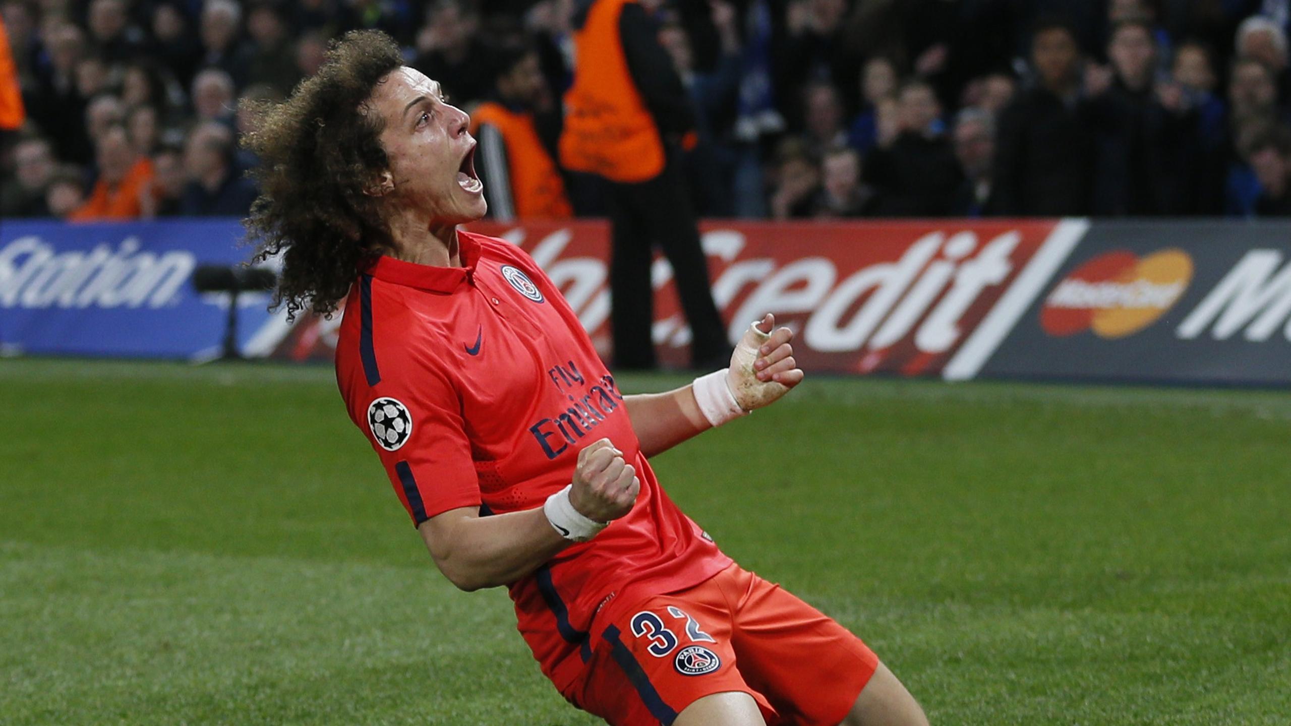 Chelsea pretende David Luiz de volta