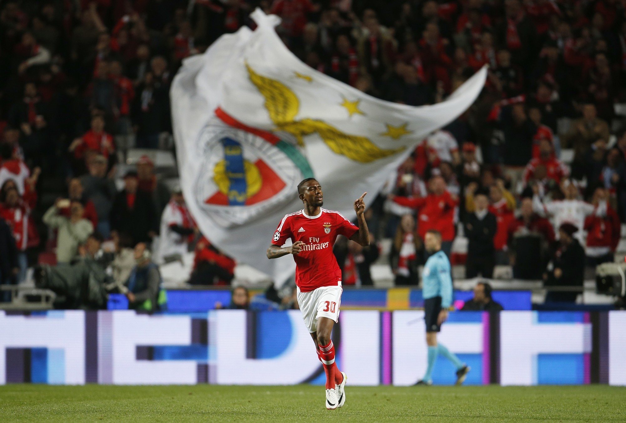 Besiktas confirma que quer Anderson Talisca