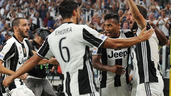 Higuaín garante entrada com o pé direito da Juventus!