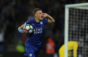 À terceira foi de vez para Leicester e Arsenal, Chelsea de Conte imparável