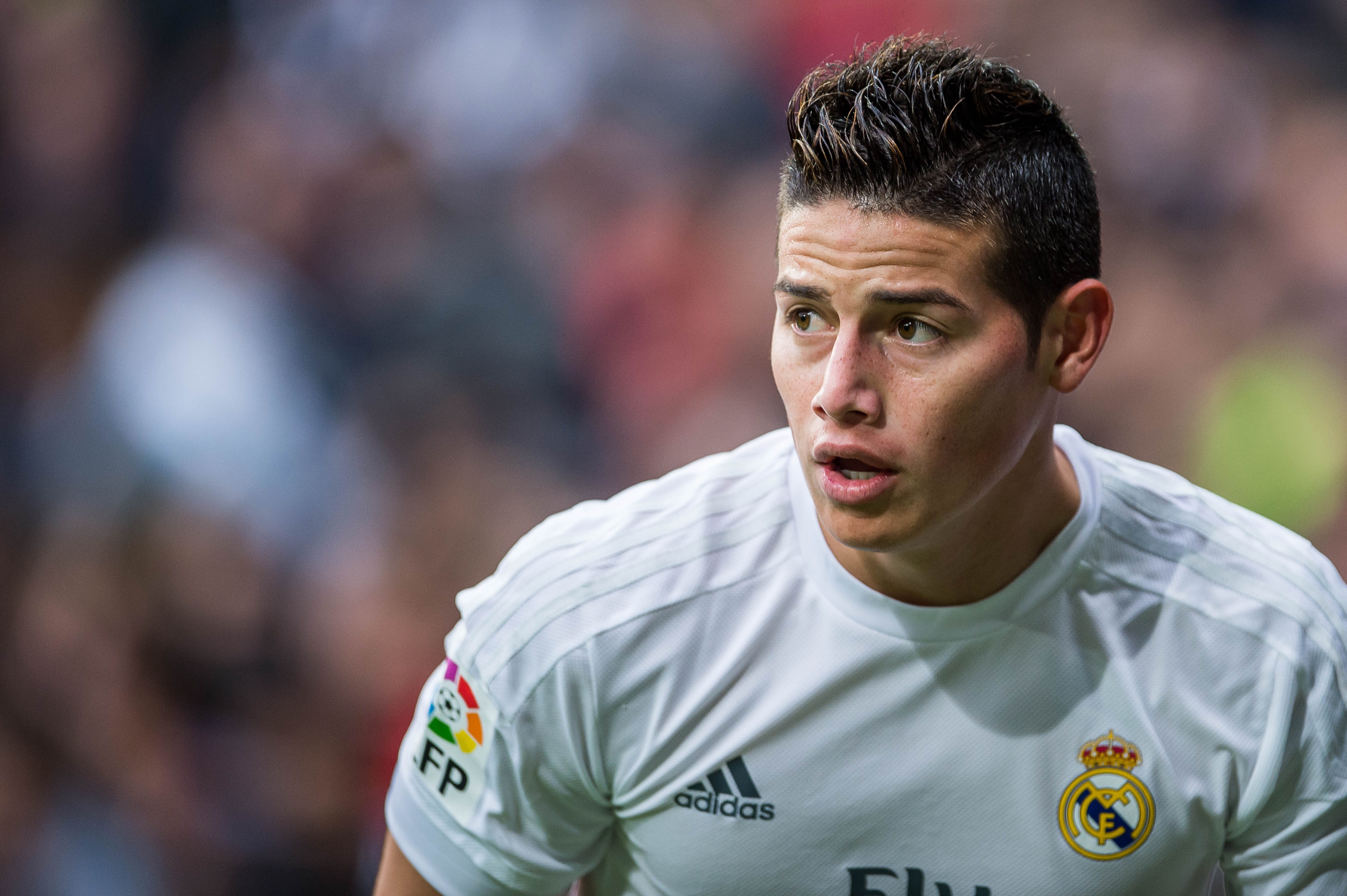 James Rodríguez pode chegar ao Chelsea por 70M€