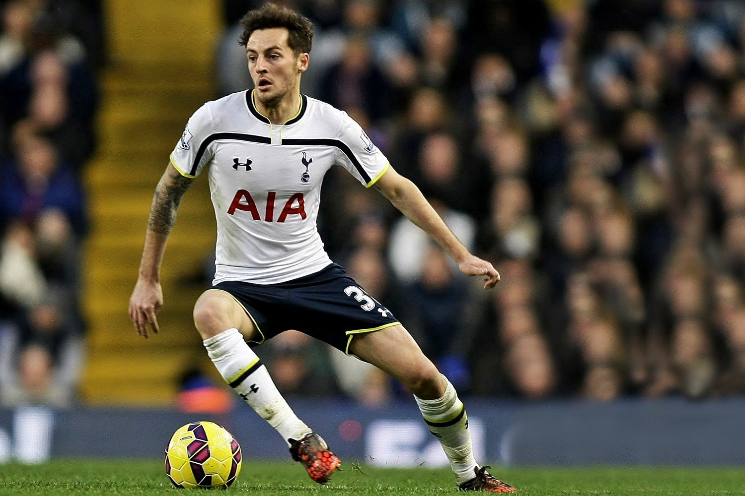 OFICIAL: Hull City contrata Mason ao Tottenham