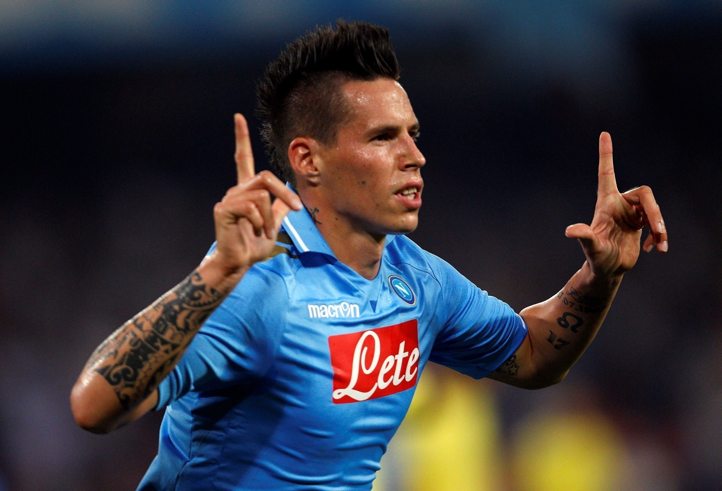 OFICIAL: Hamsik renova com o Nápoles