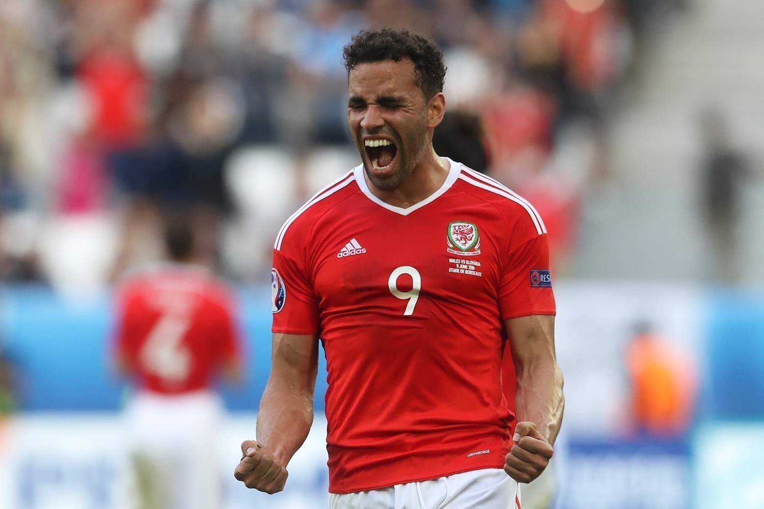Robson-Kanu brilhou no Euro 2016 e continua sem clube