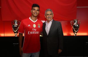 Danilo lamenta falta de oportunidades no Benfica