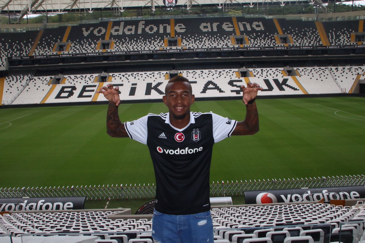 Besiktas pagou dois milhões de euros ao Benfica por Talisca