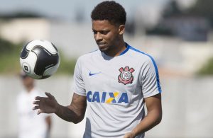 FC Porto pode desviar jogador referenciado pelo Sporting