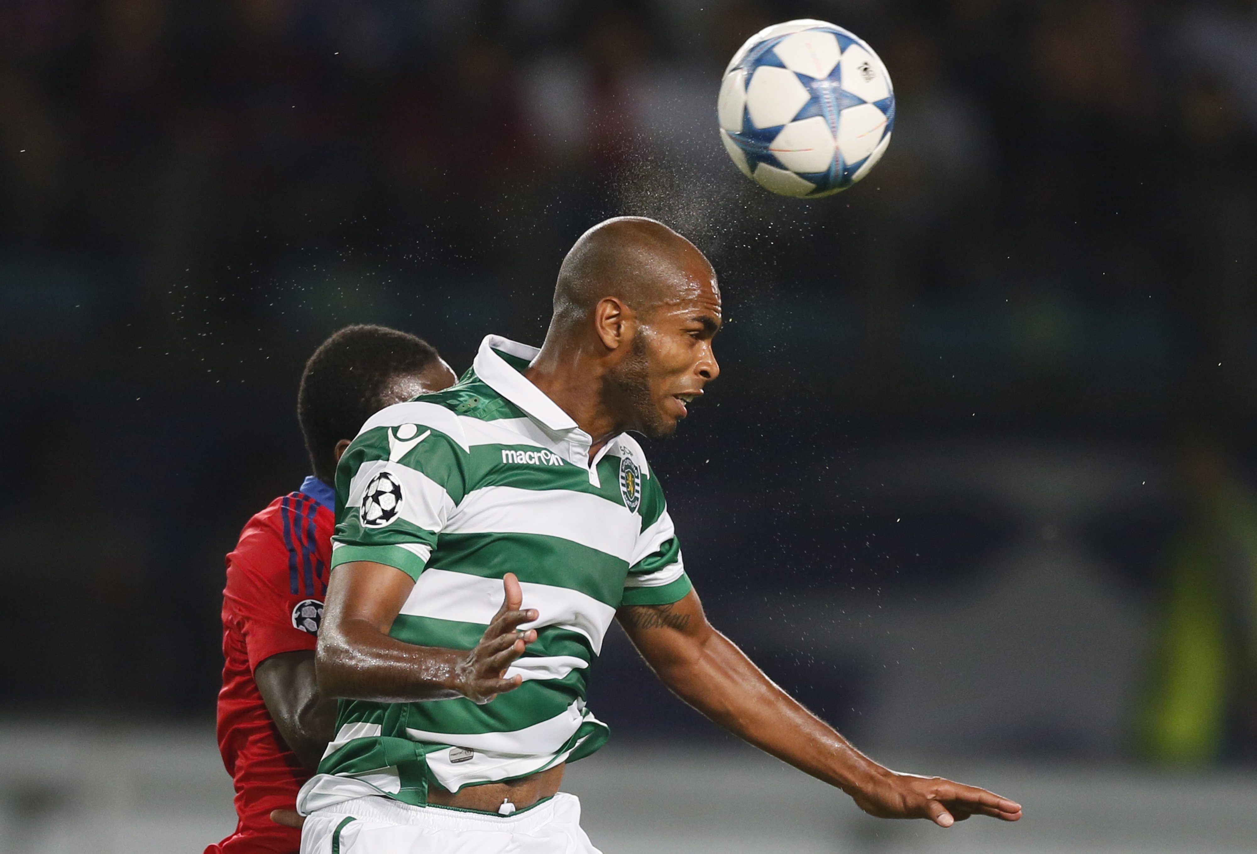 Naldo rescinde com o Sporting