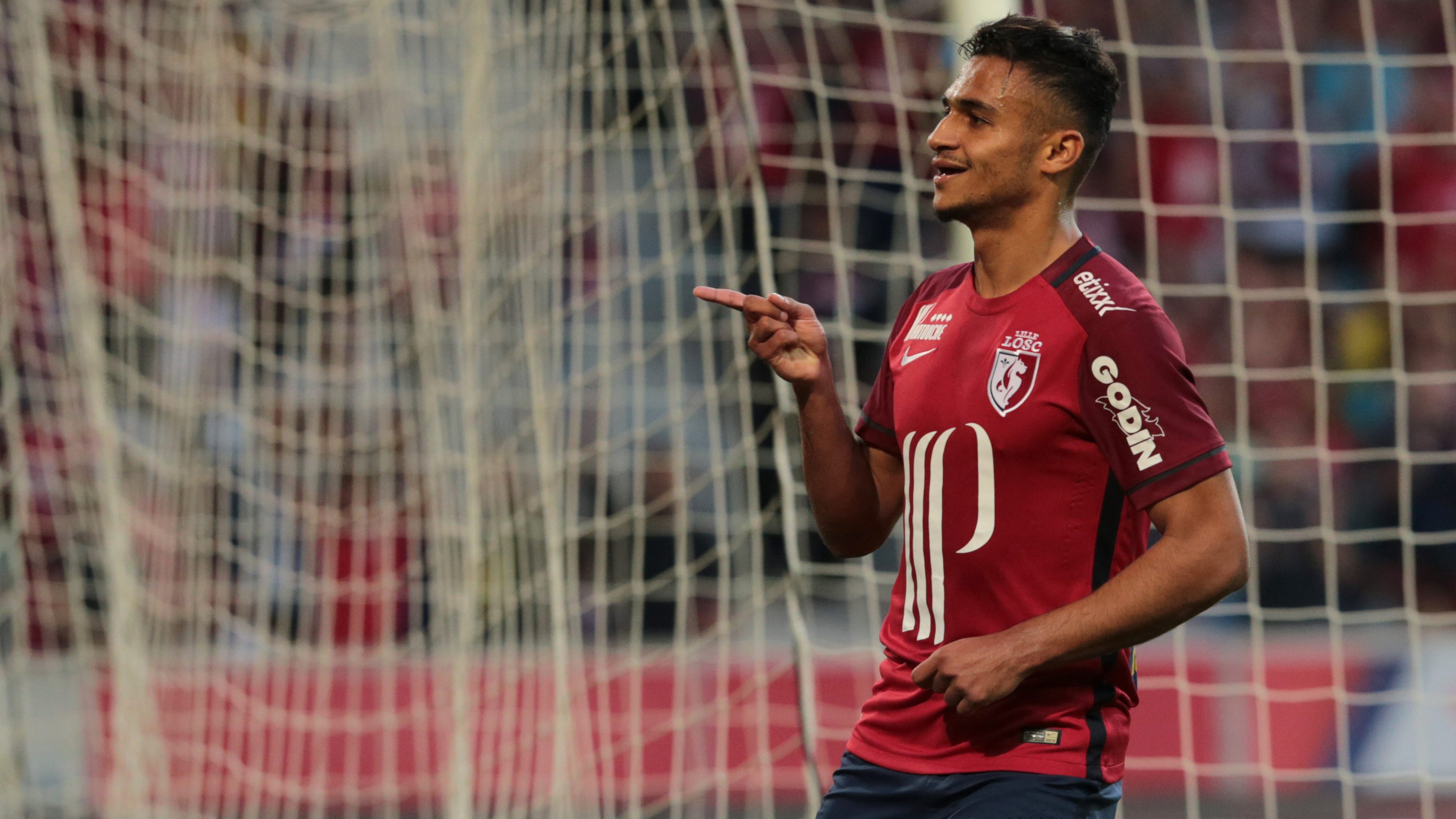 OFICIAL: Southampton contrata Boufal por 20 milhões de euros
