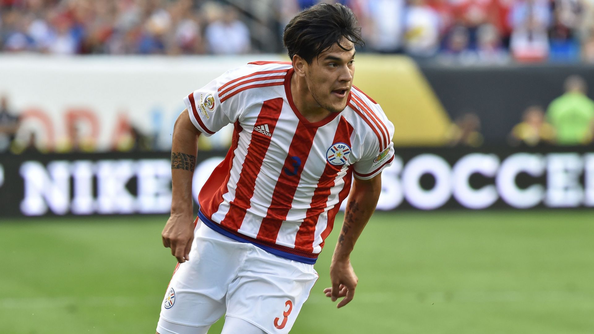 OFICIAL: Gomez assina pelo Milan