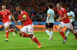 Ashley Williams reforça o Everton