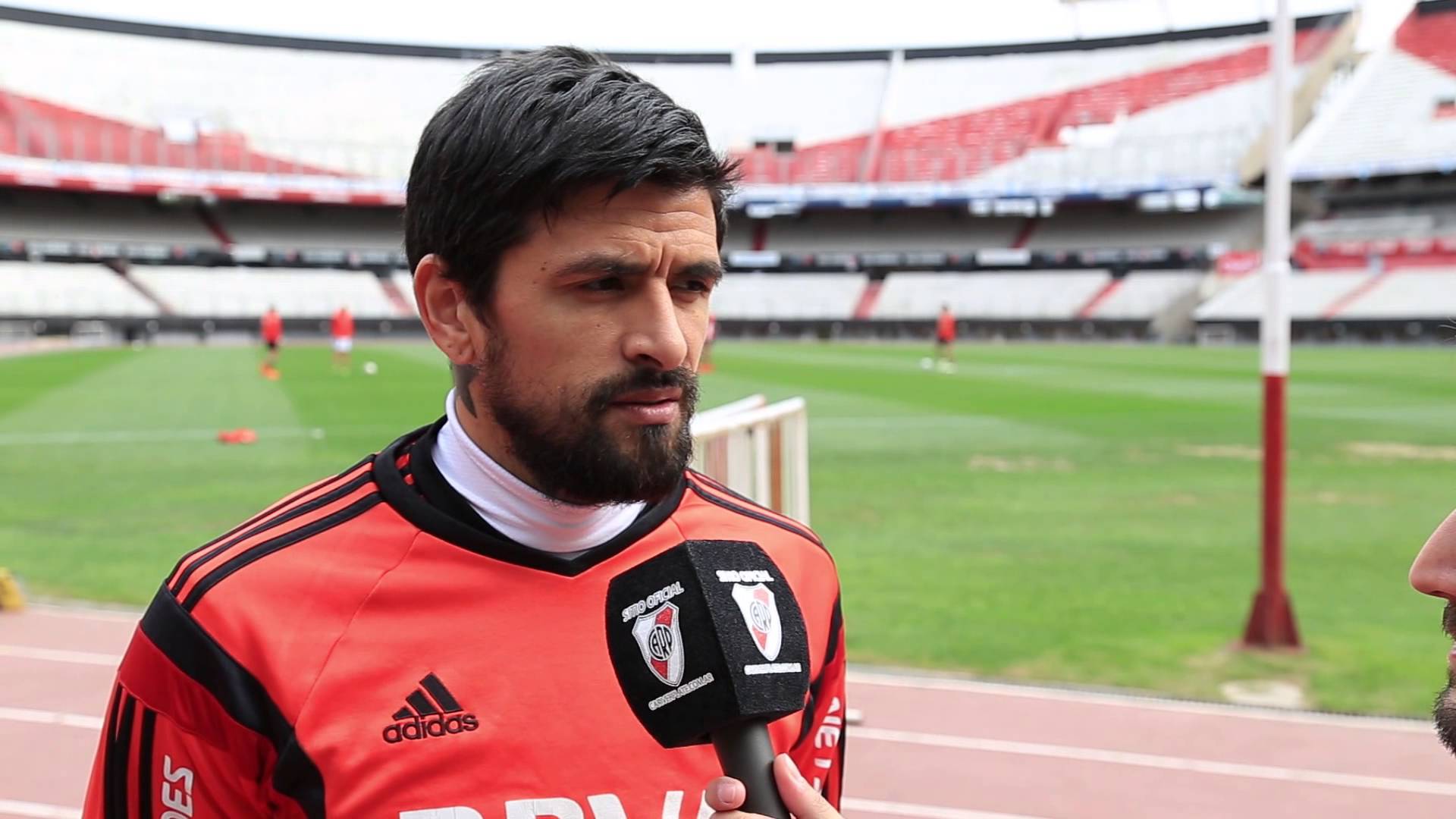 Lucho González faz apelo para regressar