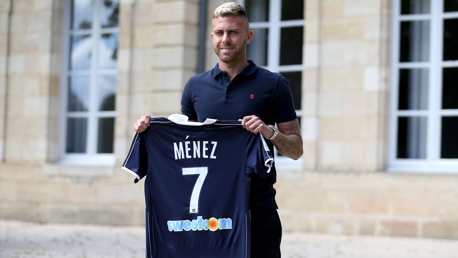 Jeremy Menez ficou sem parte da orelha na estreia pelo Bordéus