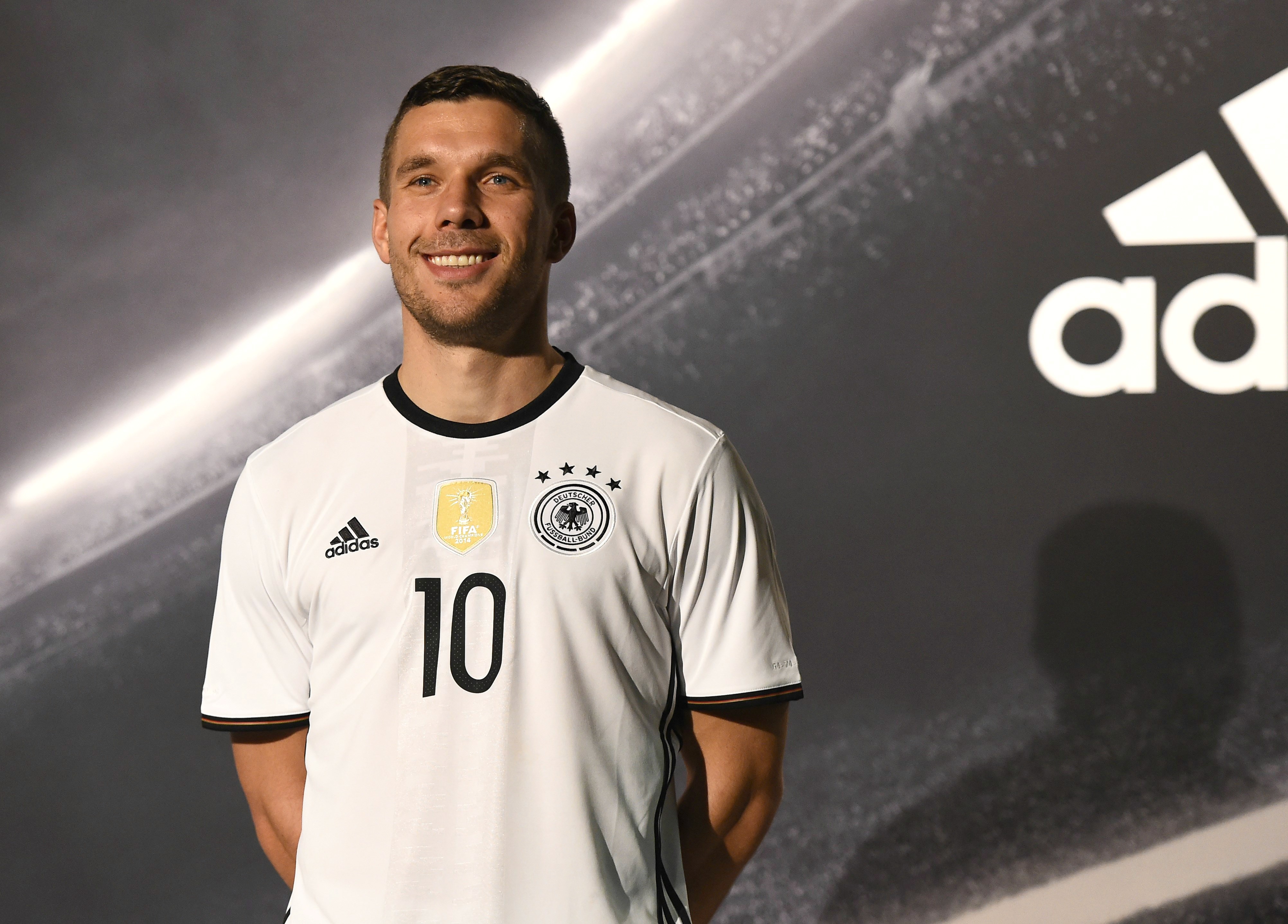 OFICIAL: Podolski diz adeus à seleção alemã