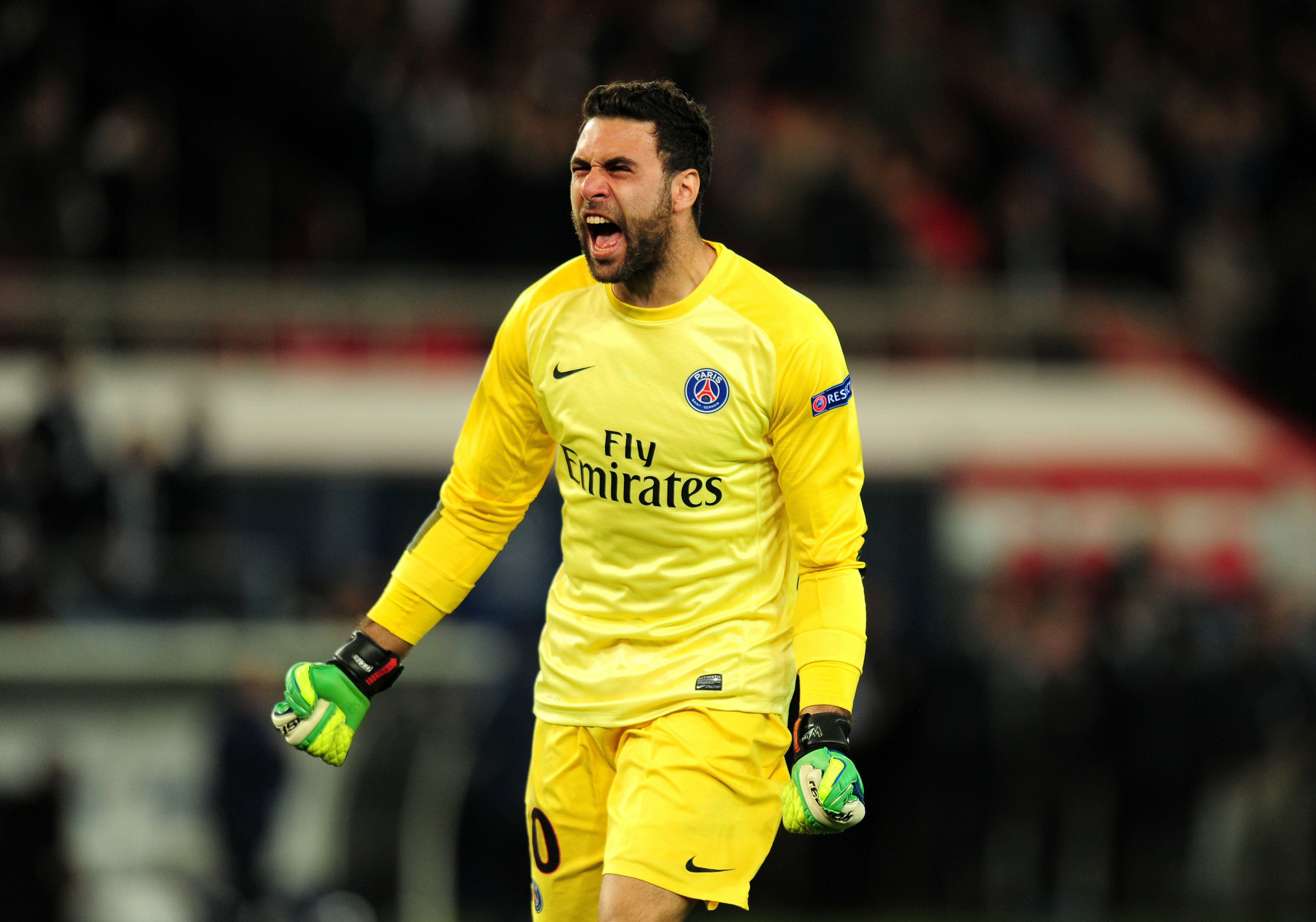 Sirigu assina pelo Torino