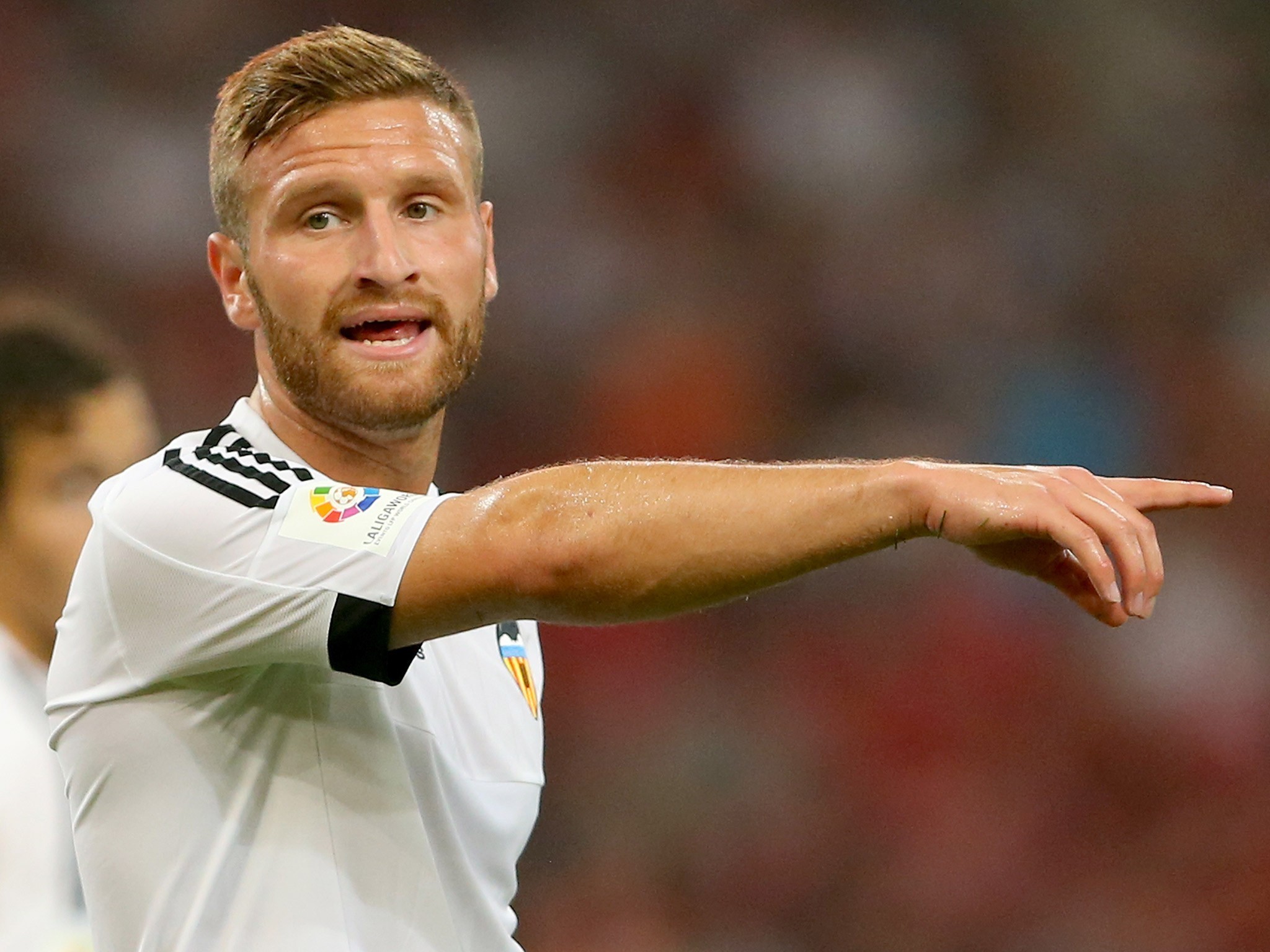 OFICIAL: Mustafi já é do Arsenal