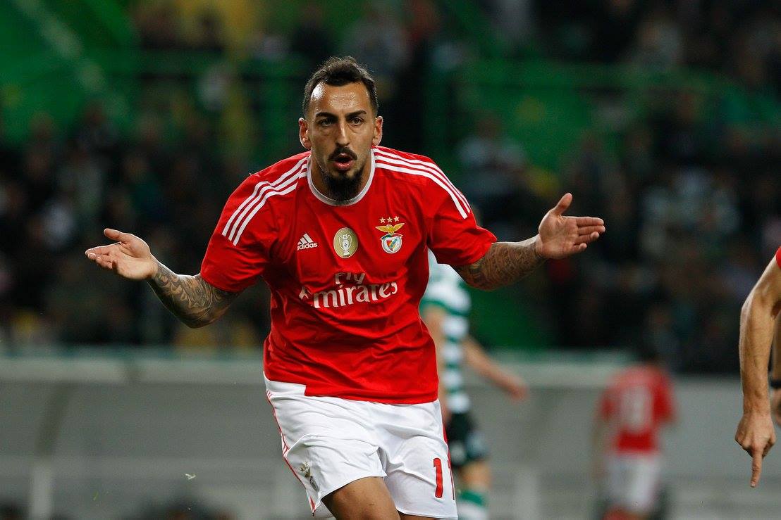 Benfica responde à UEFA por causa do … Dia Mundial da Barba!