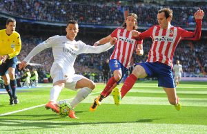 OFICIAL: Atlético de Madrid e Real Madrid impedidos de contratar até Janeiro de 2018