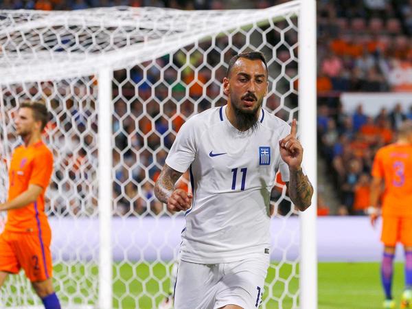 Kostas Mitroglou decisivo na vitória da Grécia sobre a Holanda