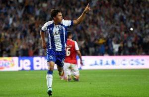 OFICIAL: Quintero de regresso à Colômbia