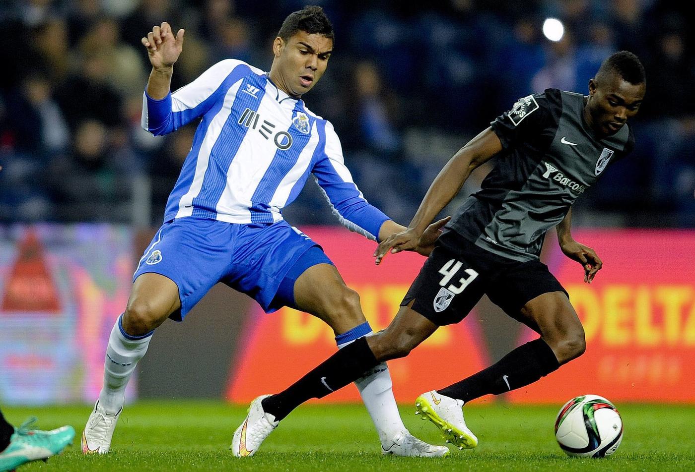 Jorge Mendes pretende colocar Mensah no Manchester United