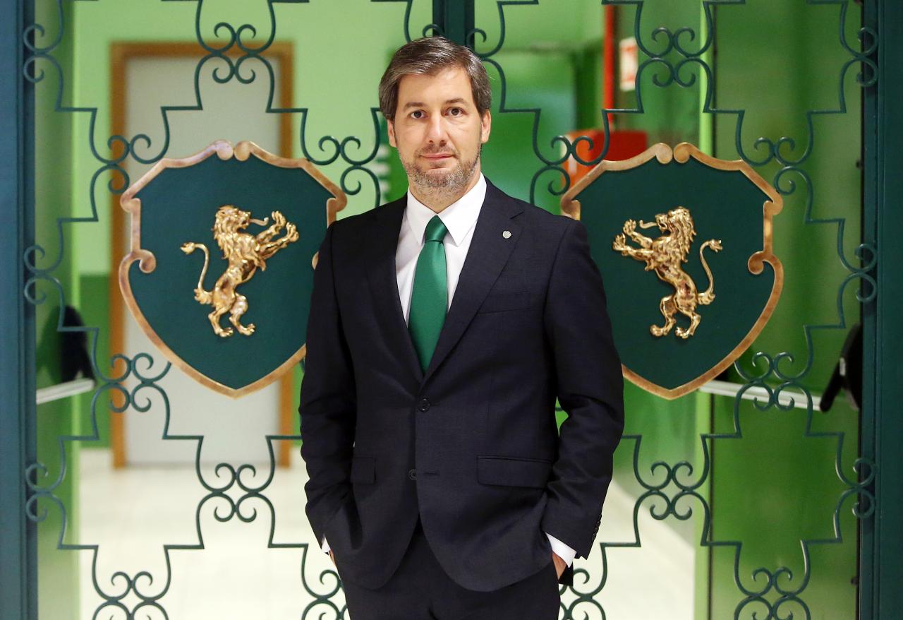 Bruno de Carvalho reeleito presidente do Sporting