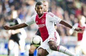 Ryan Babel a caminho do Deportivo da Corunha