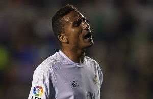 Santos diz que o FC Porto deve 1,7 milhões de euros e não atende o telefone