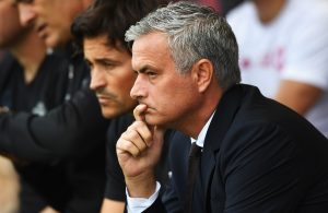 Mês treinador na Premier League: Carvalhal vs Mourinho