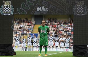 FIFA libera transferência de Mika para o Sunderland