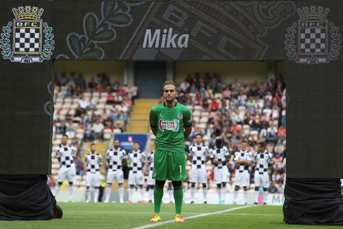 FIFA libera transferência de Mika para o Sunderland