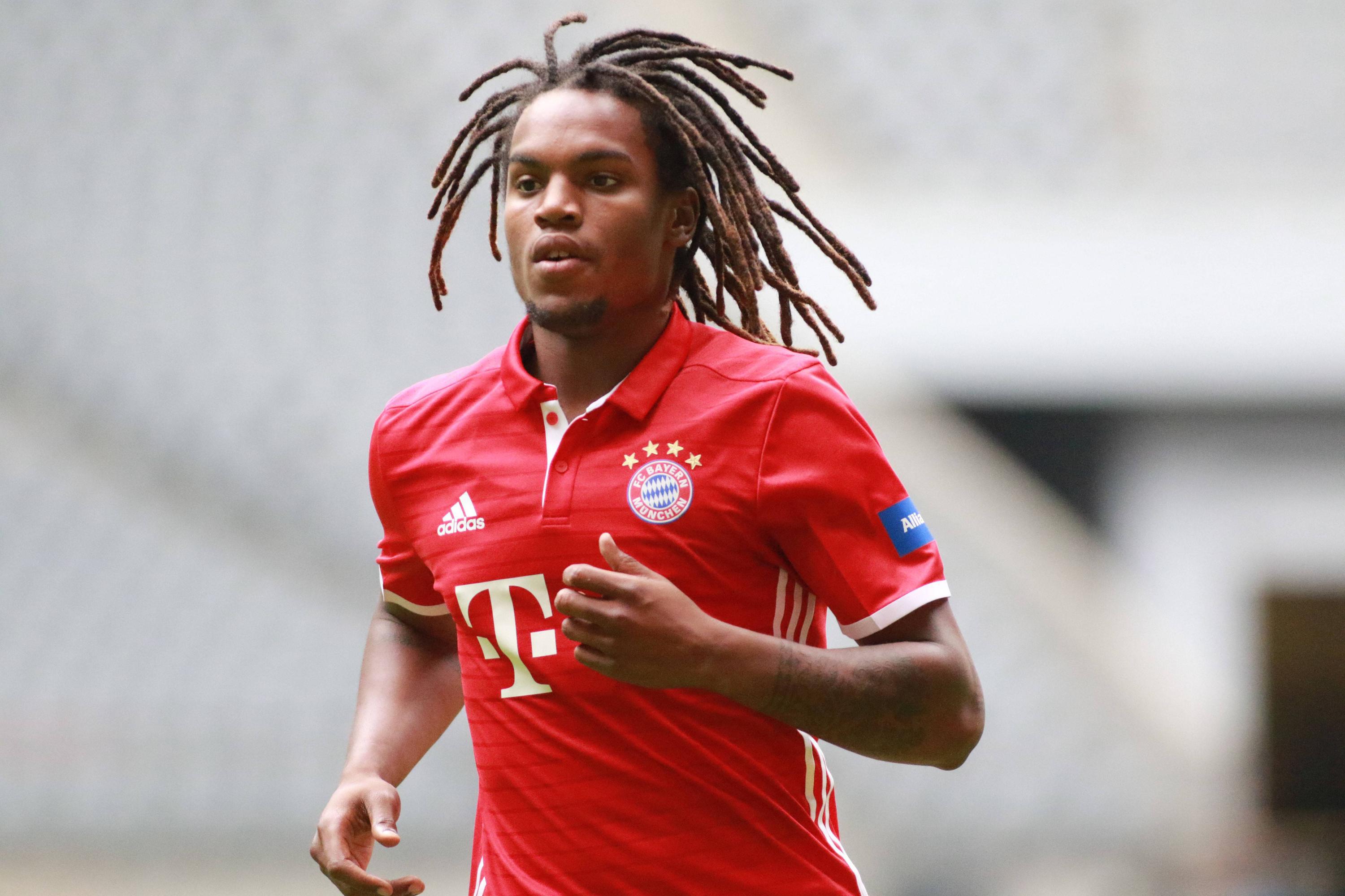 Renato Sanches titular no encontro entre o Schalke 04 e o Bayern de Munique