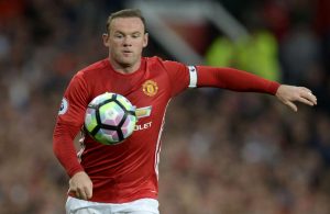 Rooney ausente dos convocados por Mourinho na estreia da Liga Europa