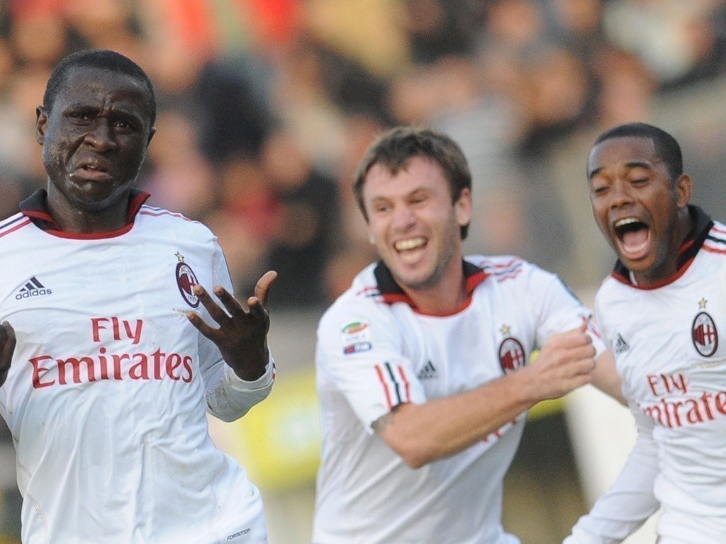 Campeão no AC Milan assina pelo Gil Vicente