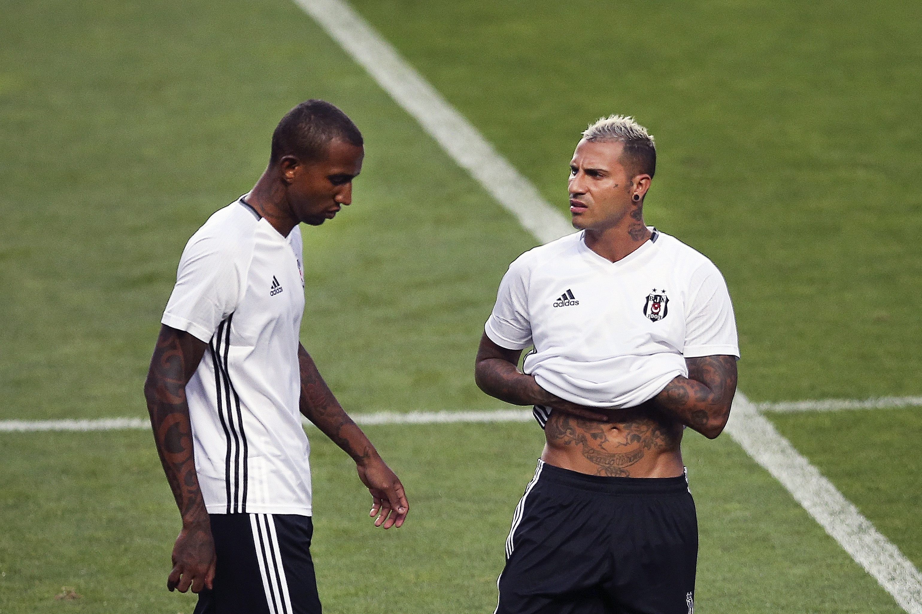“Talisca ficou sem dinheiro e precisou da ajuda dos amigos”