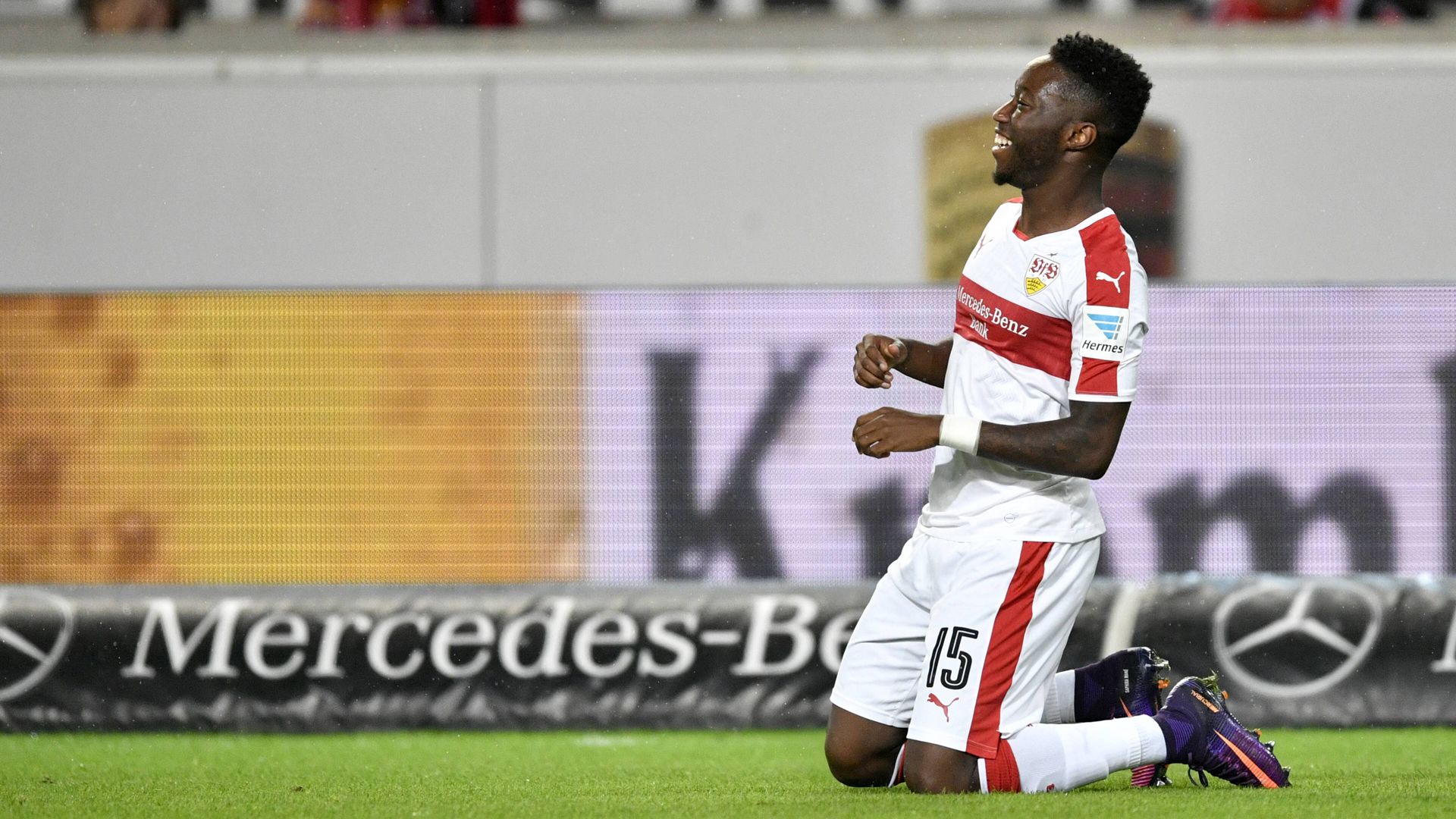 Carlos Mané protagoniza o falhanço da época na Alemanha